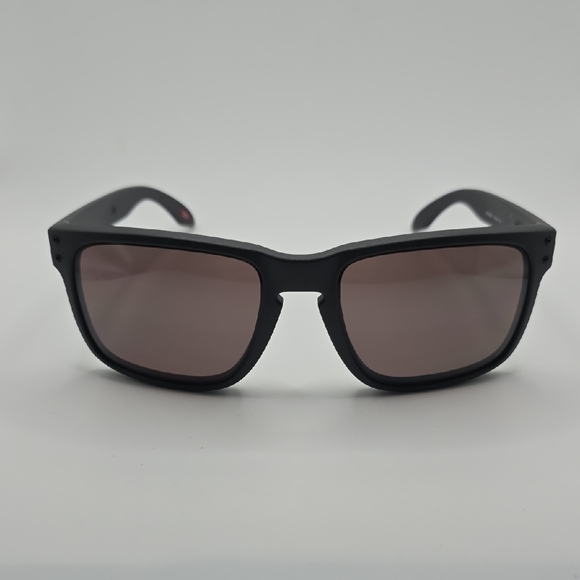 Oakley Grey Holbrook Prizm Sunglasses - Picture 1 of 7